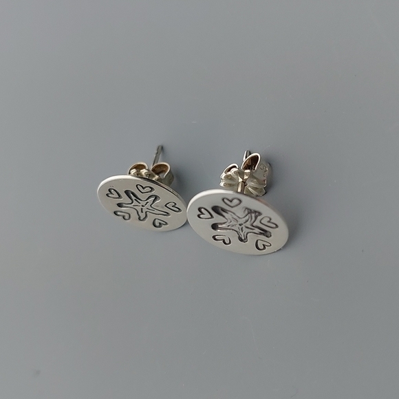 𝅺STARFISH sterling silver stud earrings - Picture 2 of 4